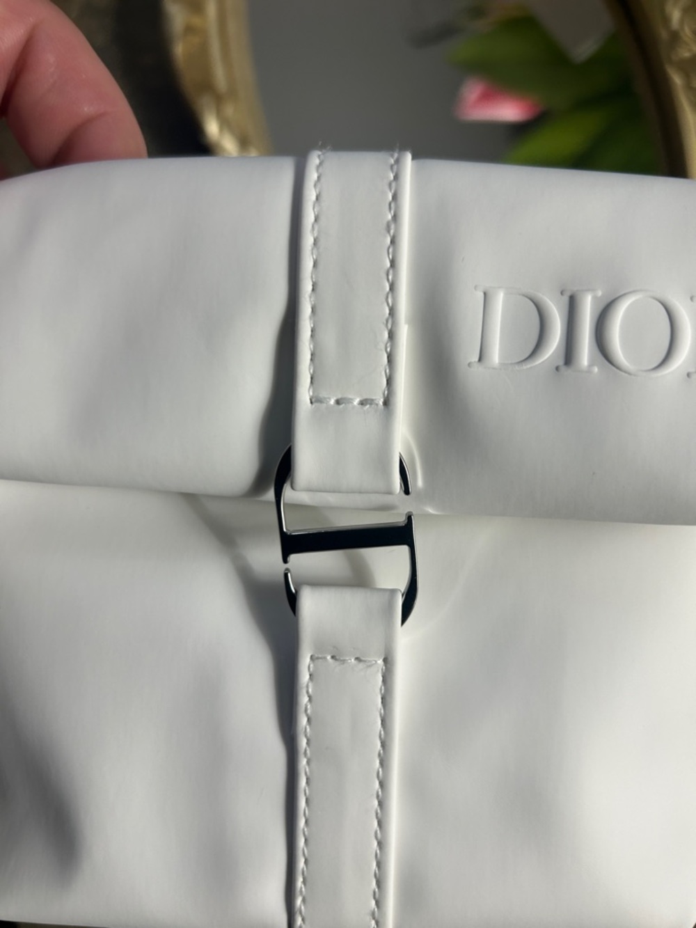 Dior Whilte Fold-Top Pouch with Embossed Logo - Picture 4 of 7